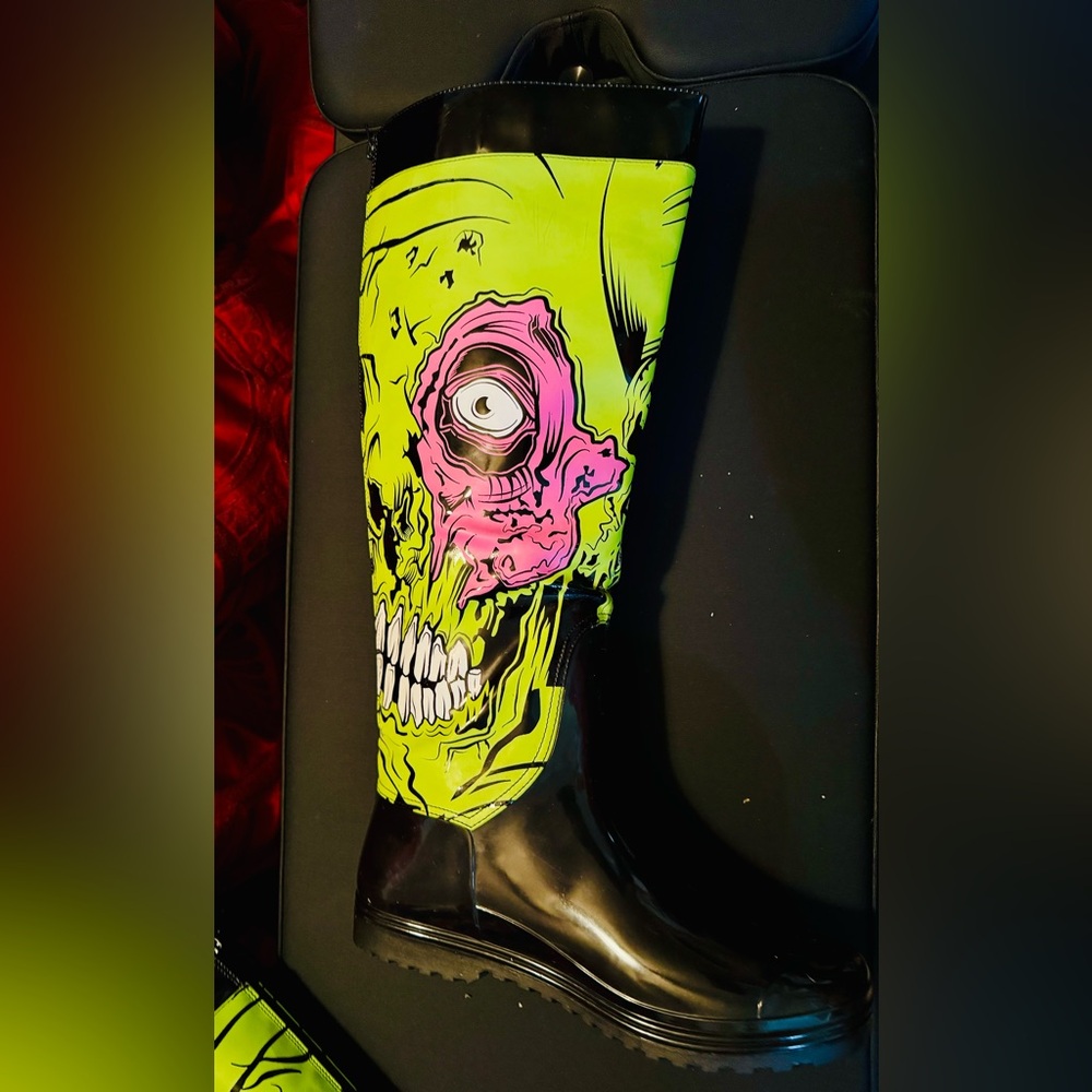 Rare Discontinued Iron Fist Zombie Rain Boots New with defects 18.5” US 10 EU 41 - Picture 9 of 16